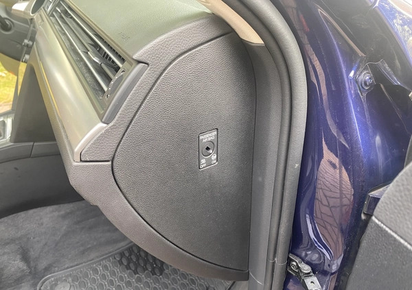 Volkswagen Passat cena 73900 przebieg: 99600, rok produkcji 2019 z Warszawa małe 596
